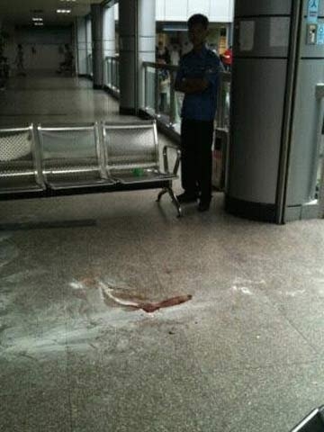 121869884_11n.jpg 121869884_11n.jpg